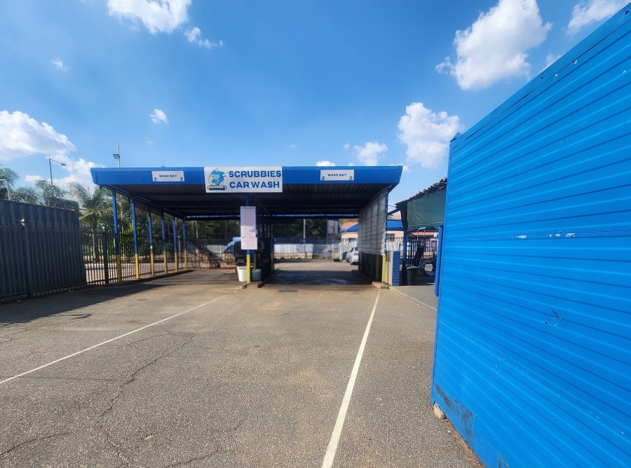 Commercial Property for Sale in Les Marais Gauteng