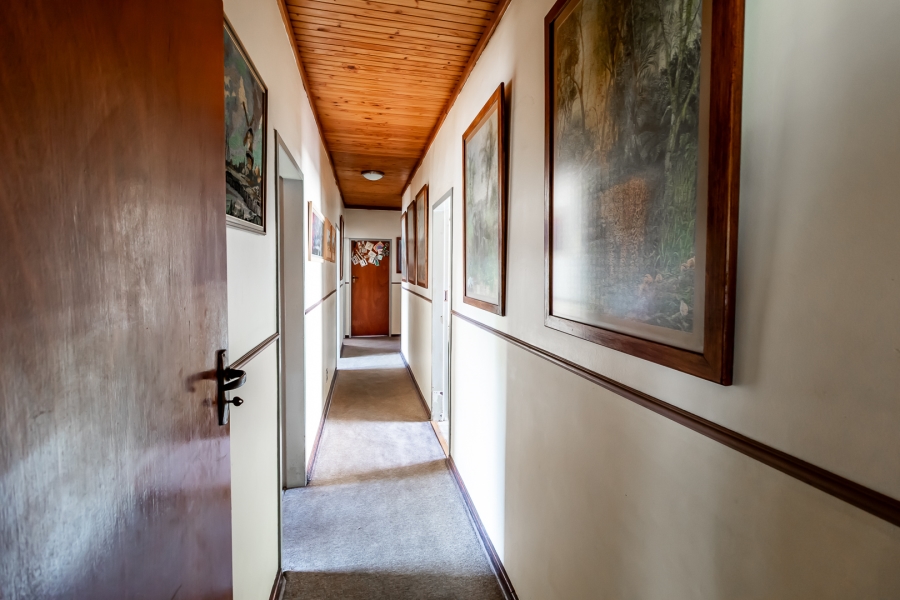 3 Bedroom Property for Sale in Les Marais Gauteng
