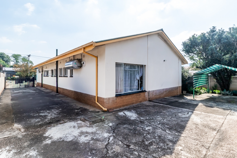 3 Bedroom Property for Sale in Les Marais Gauteng