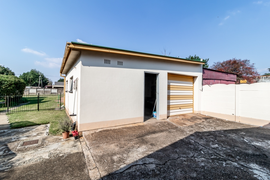 3 Bedroom Property for Sale in Les Marais Gauteng