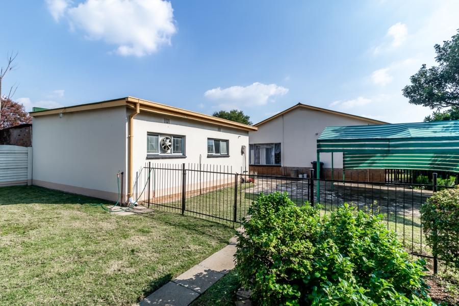 3 Bedroom Property for Sale in Les Marais Gauteng