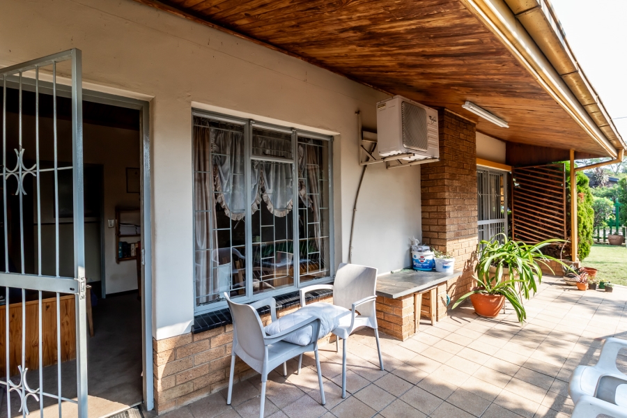 3 Bedroom Property for Sale in Les Marais Gauteng