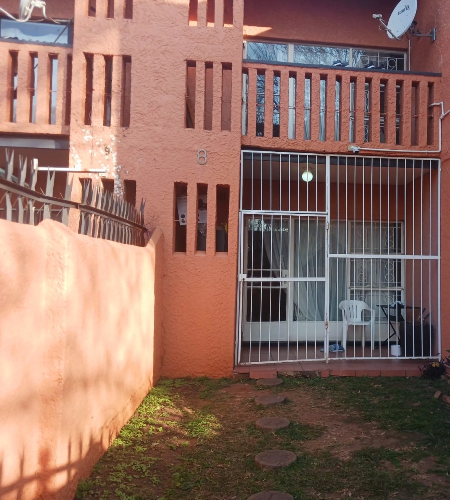 2 Bedroom Property for Sale in Windsor West Gauteng