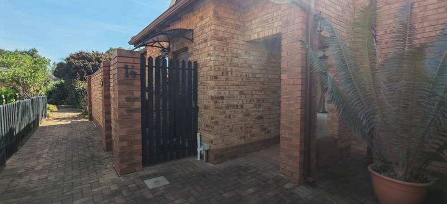 To Let 2 Bedroom Property for Rent in Brentwood Gauteng