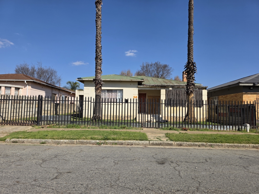 5 Bedroom Property for Sale in Geduld Ext 1 Gauteng