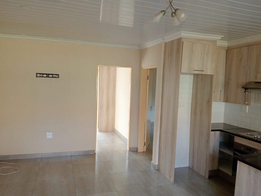To Let 2 Bedroom Property for Rent in Crystal Park Gauteng