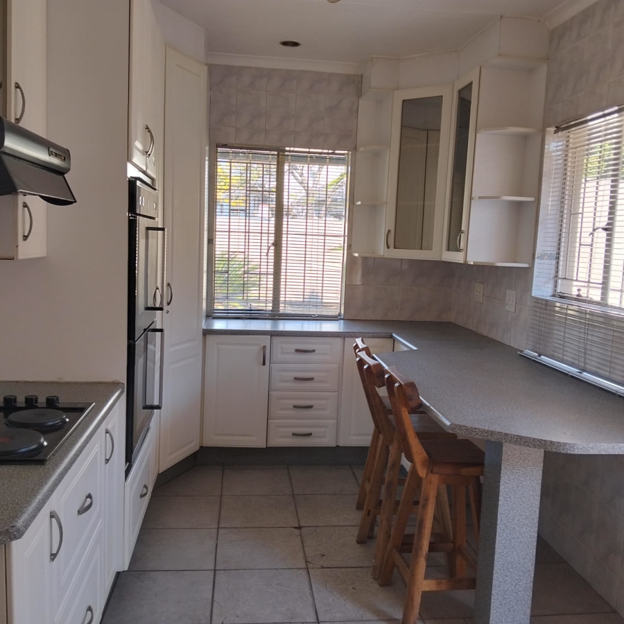 5 Bedroom Property for Sale in Eden Glen Gauteng