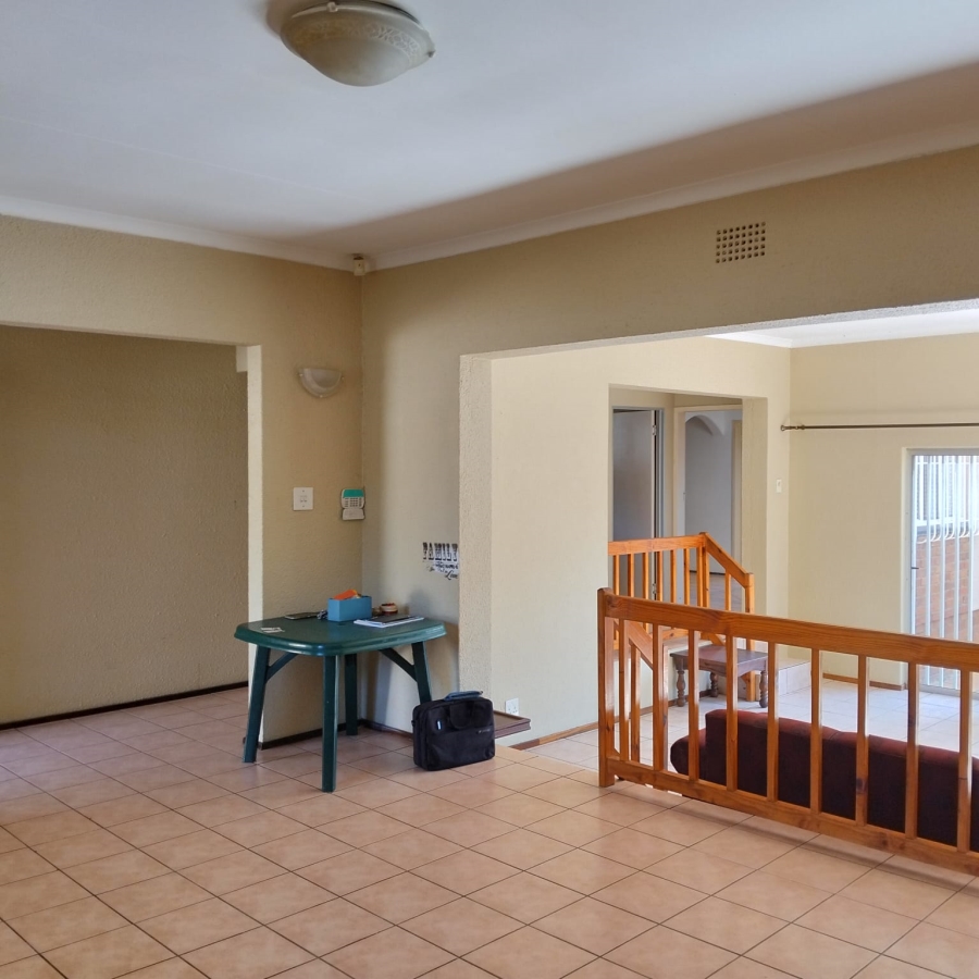 5 Bedroom Property for Sale in Eden Glen Gauteng