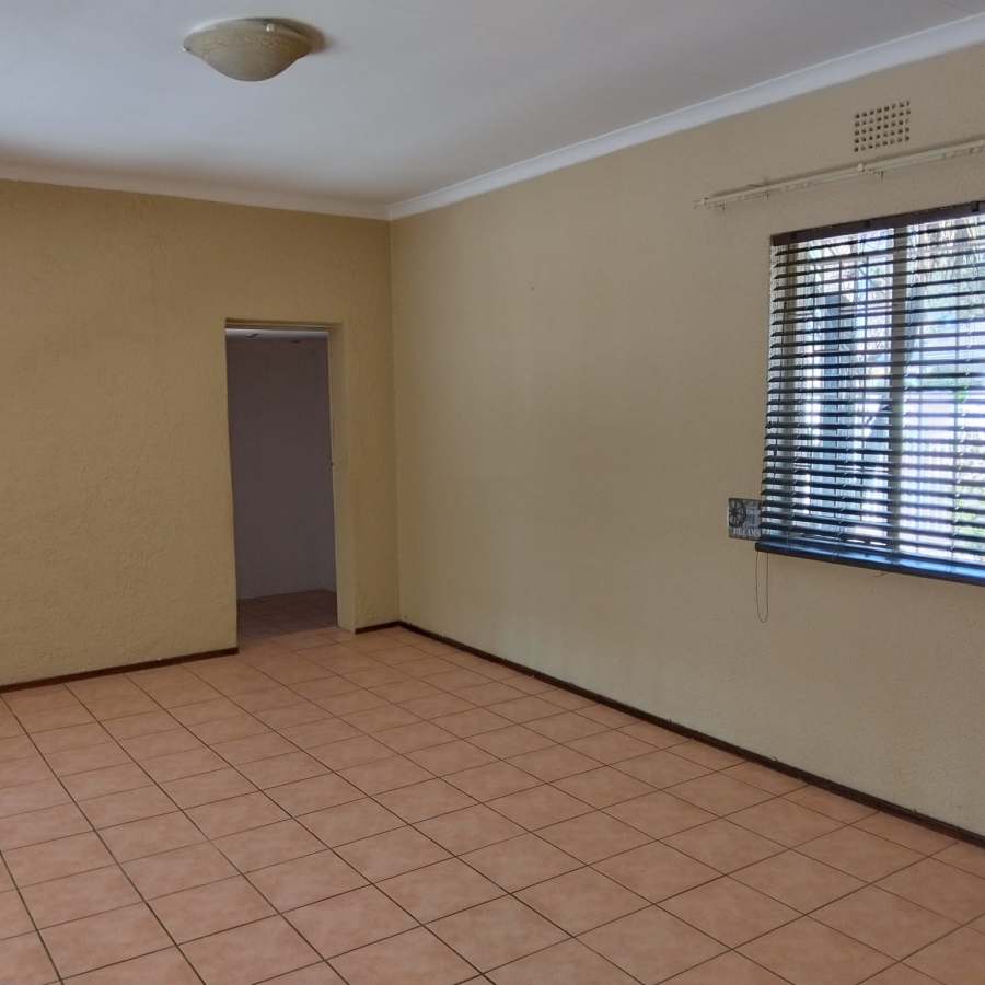5 Bedroom Property for Sale in Eden Glen Gauteng