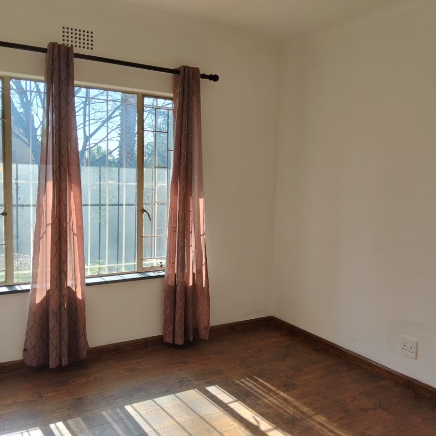 5 Bedroom Property for Sale in Eden Glen Gauteng