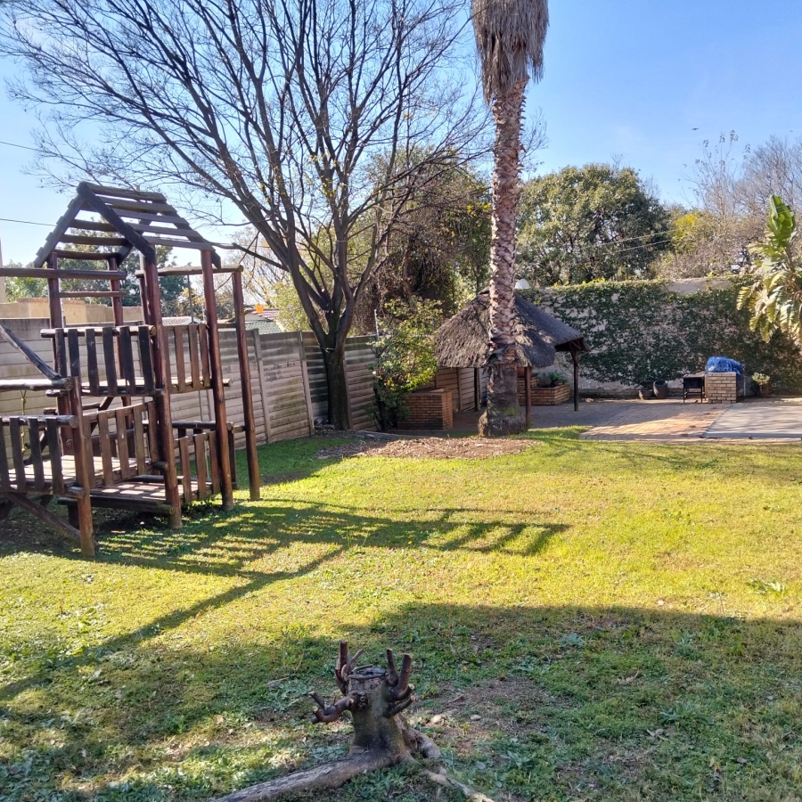 5 Bedroom Property for Sale in Eden Glen Gauteng