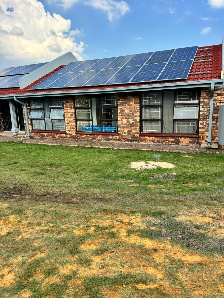 4 Bedroom Property for Sale in Bedworth Park Gauteng