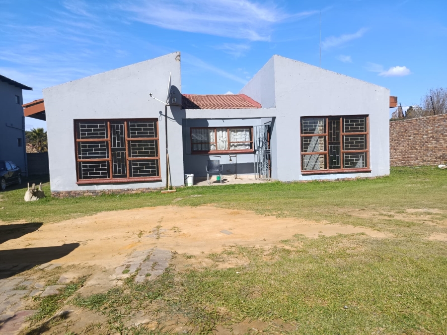 4 Bedroom Property for Sale in Bedworth Park Gauteng