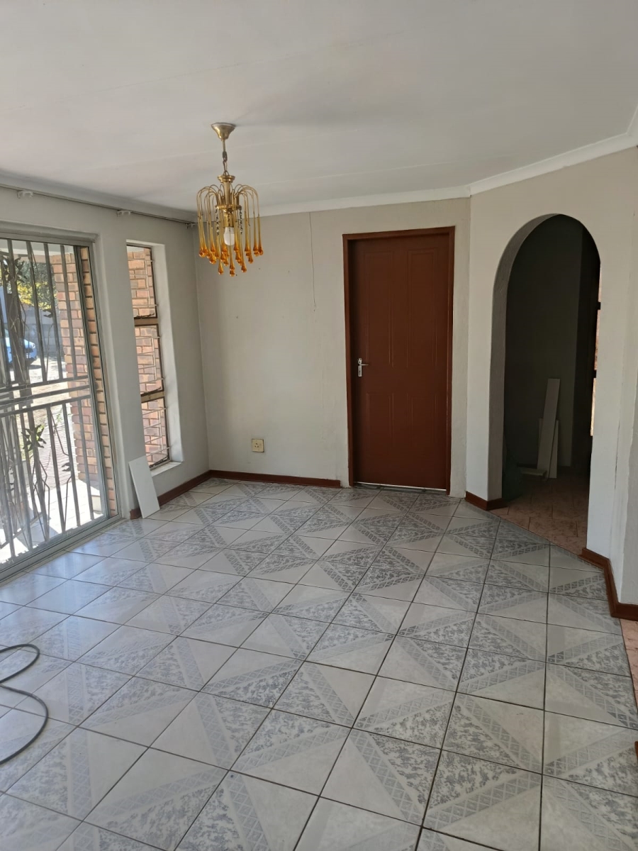 4 Bedroom Property for Sale in Bedworth Park Gauteng