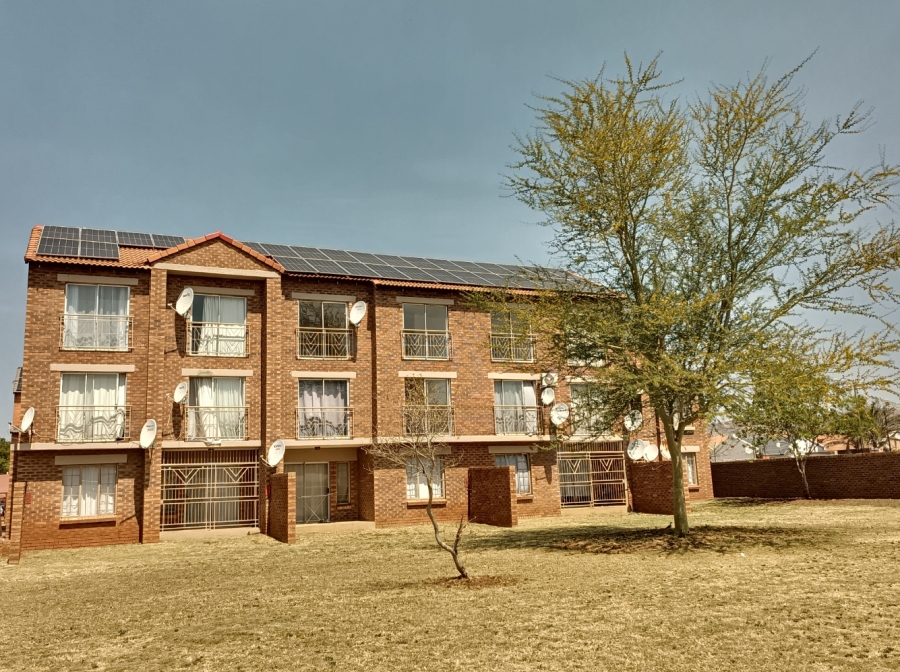 1 Bedroom Property for Sale in Karenpark Gauteng