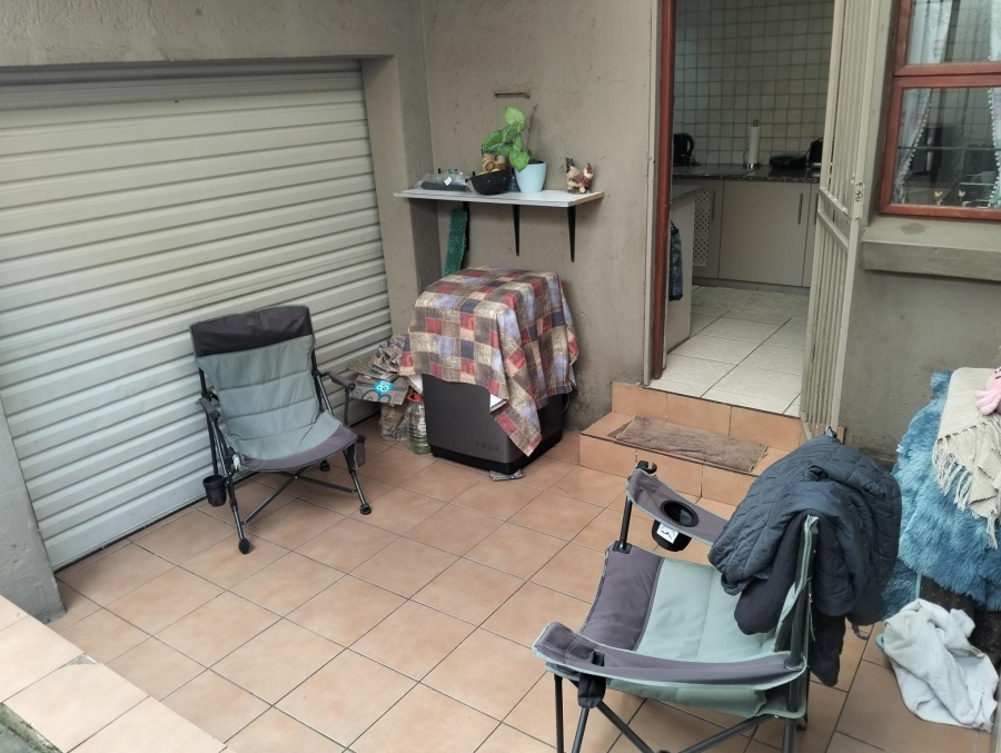 4 Bedroom Property for Sale in Garsfontein Gauteng