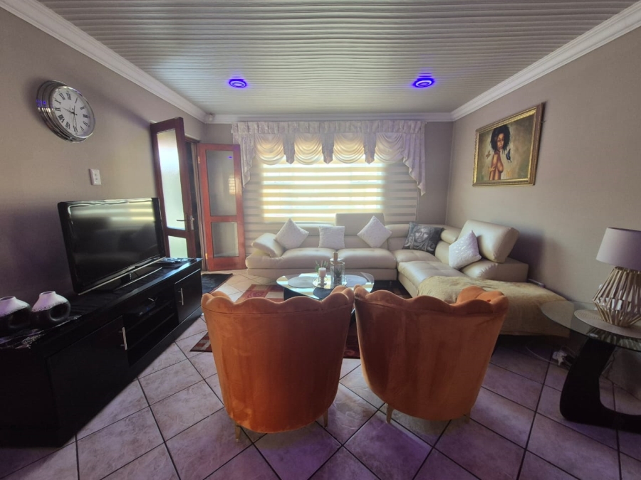 4 Bedroom Property for Sale in Liefde en Vrede Gauteng