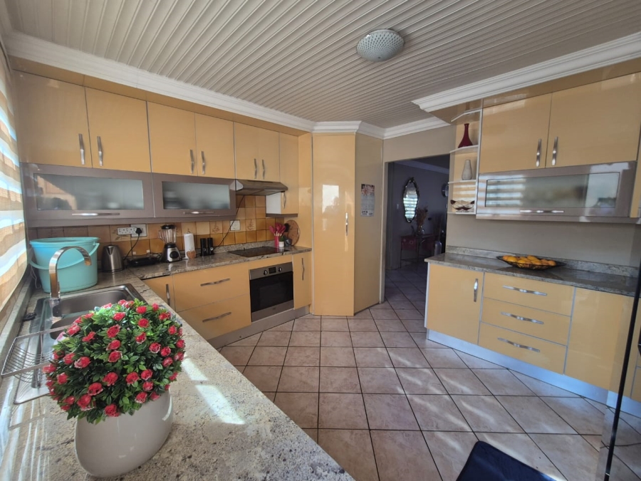 4 Bedroom Property for Sale in Liefde en Vrede Gauteng