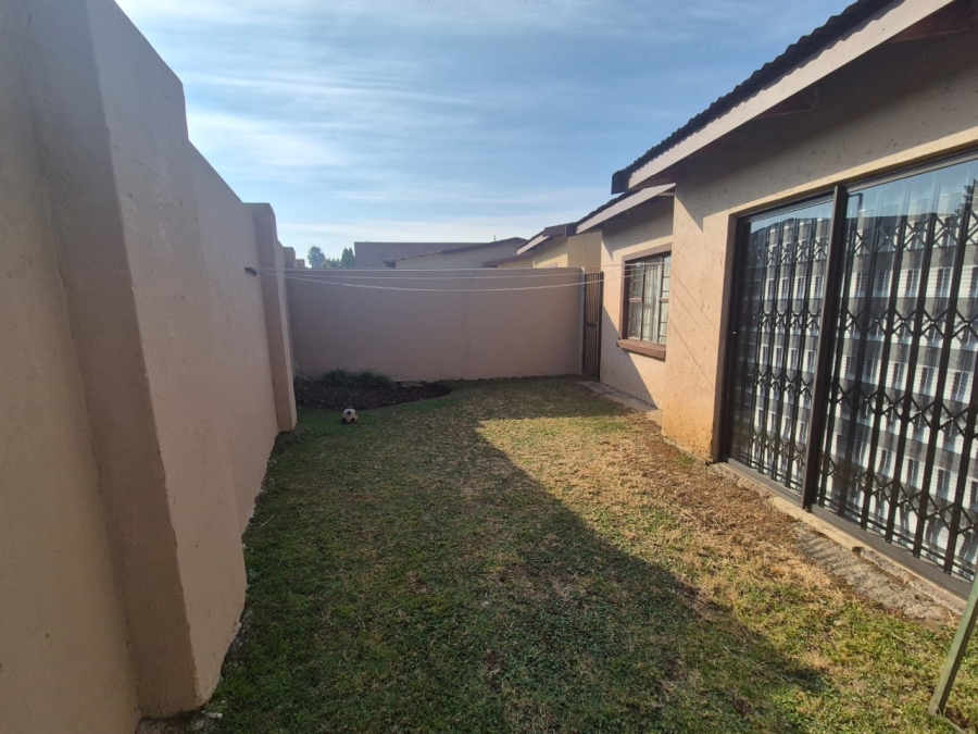 4 Bedroom Property for Sale in Liefde en Vrede Gauteng