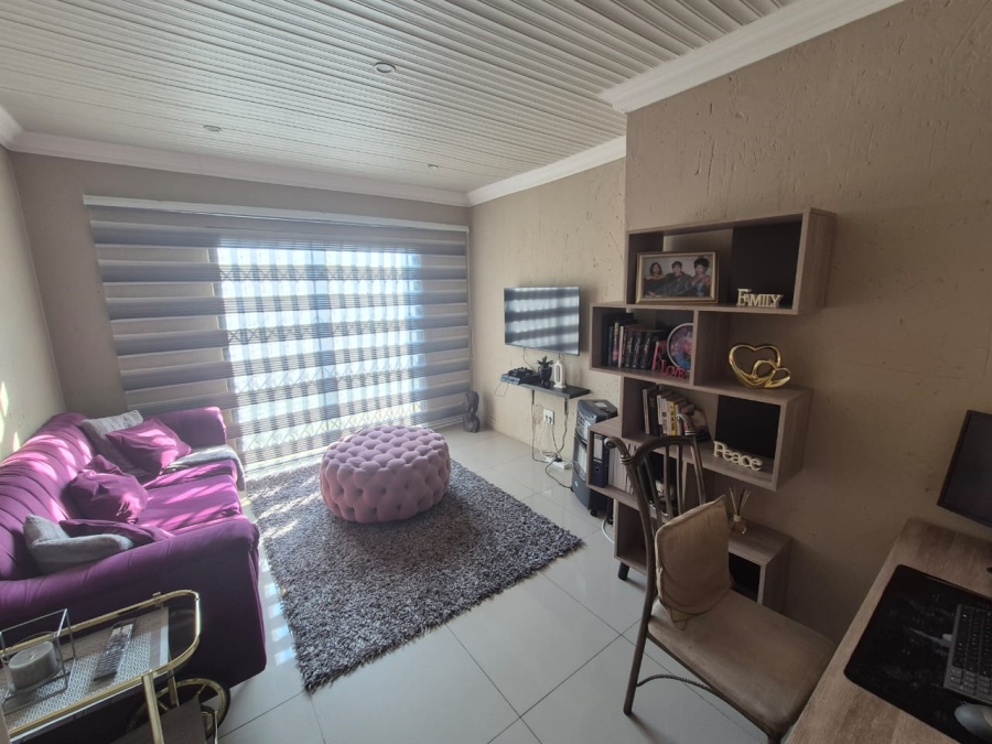 4 Bedroom Property for Sale in Liefde en Vrede Gauteng
