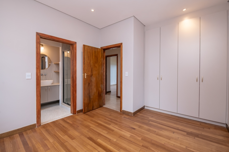 To Let 4 Bedroom Property for Rent in Waterkloof Gauteng