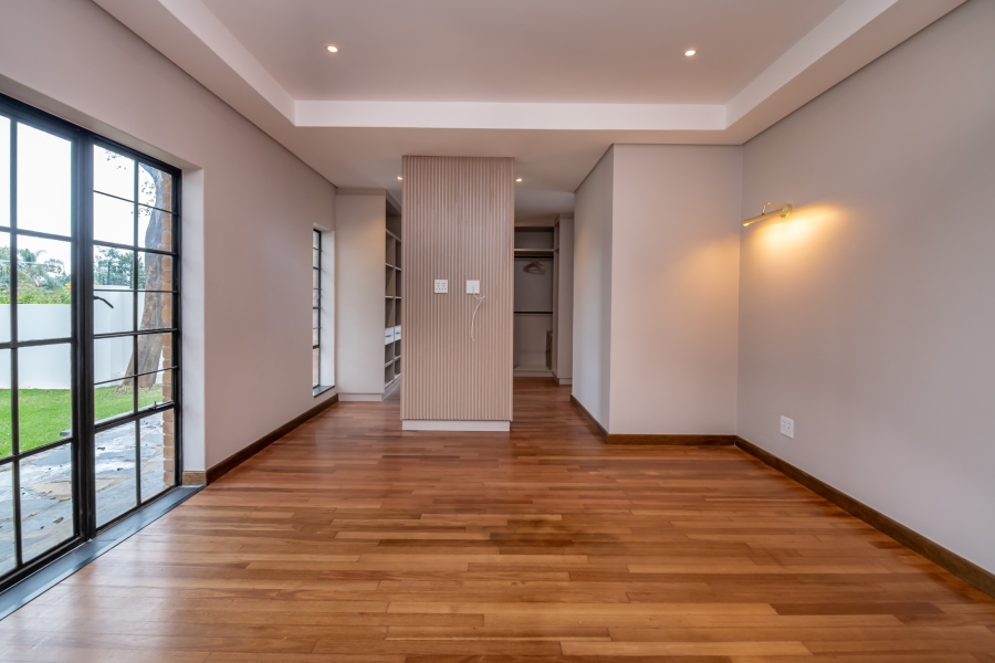To Let 4 Bedroom Property for Rent in Waterkloof Gauteng