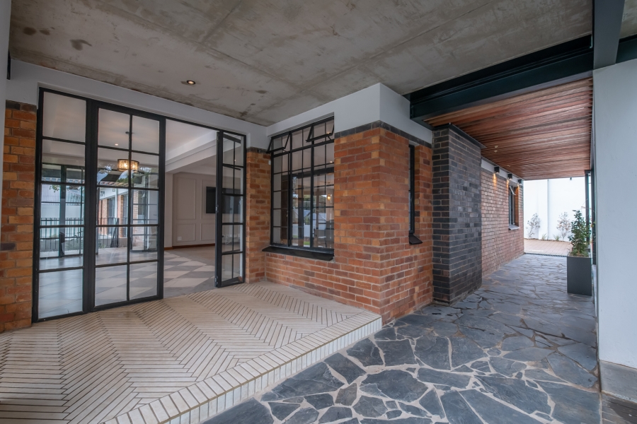 To Let 4 Bedroom Property for Rent in Waterkloof Gauteng