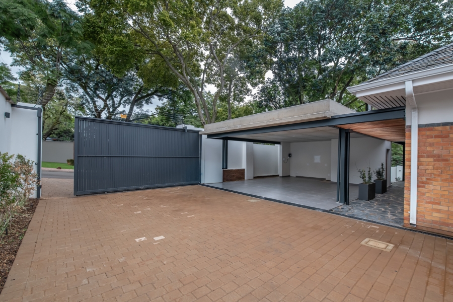 To Let 4 Bedroom Property for Rent in Waterkloof Gauteng