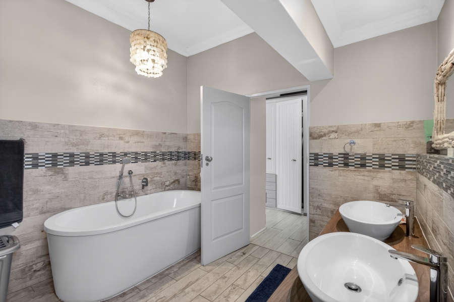 3 Bedroom Property for Sale in Midstream Hill Gauteng
