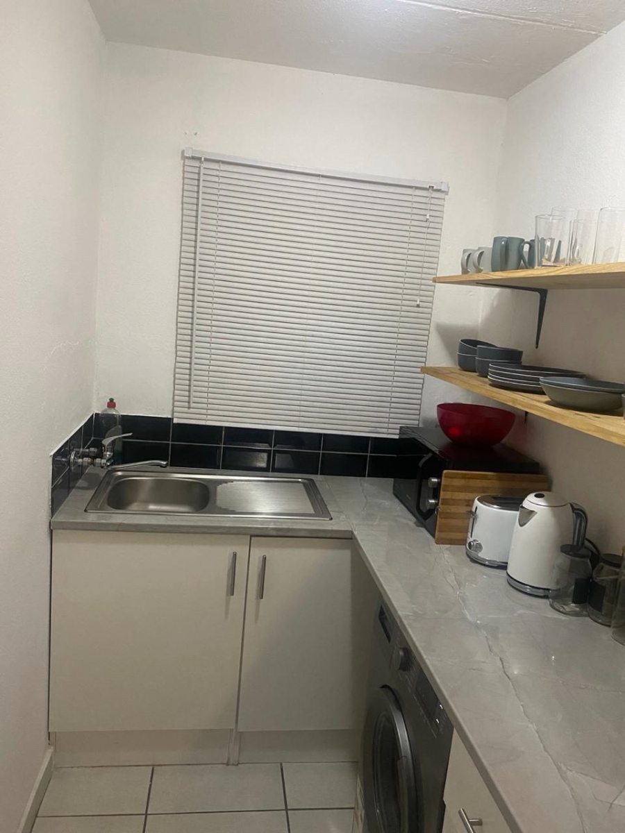 1 Bedroom Property for Sale in Sharonlea Gauteng