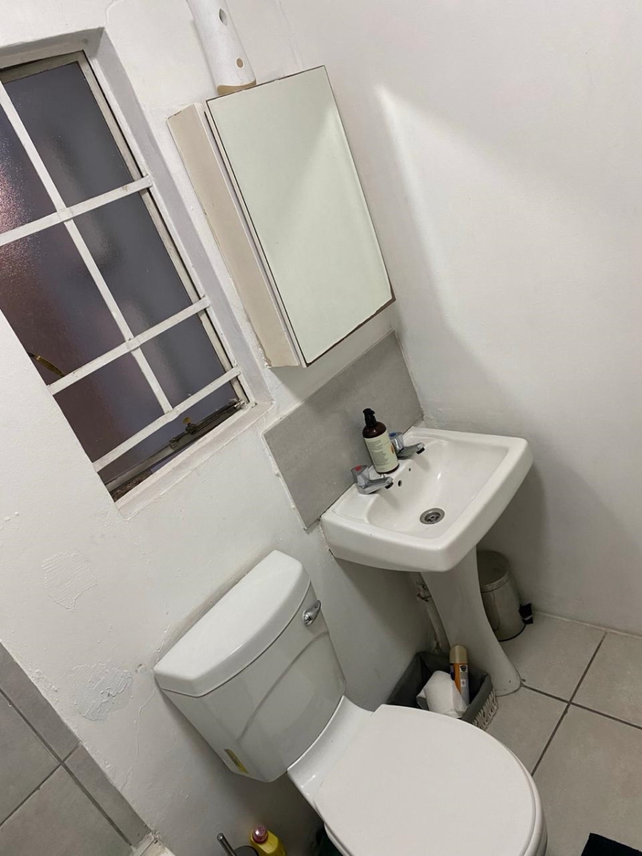 1 Bedroom Property for Sale in Sharonlea Gauteng