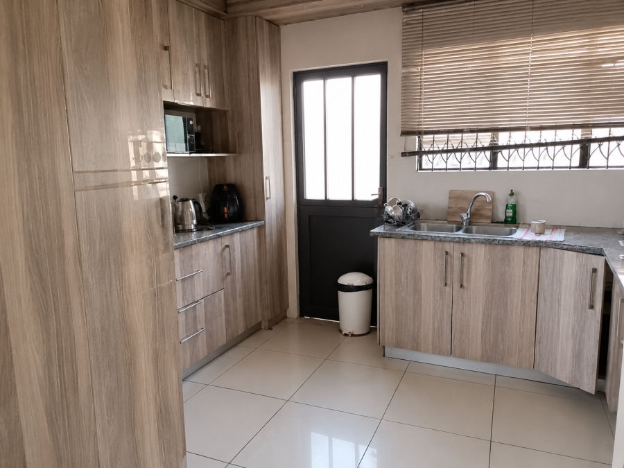 2 Bedroom Property for Sale in Golden Gardens Gauteng