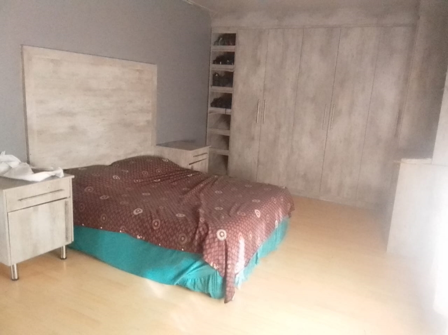 2 Bedroom Property for Sale in Golden Gardens Gauteng