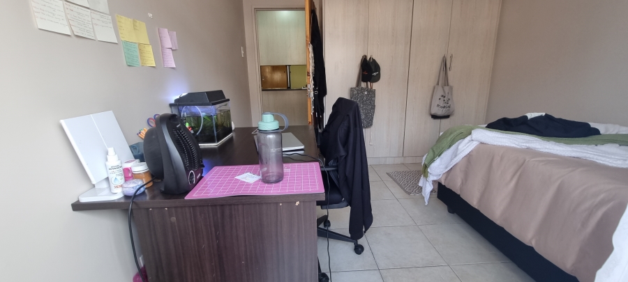 2 Bedroom Property for Sale in Hillcrest Gauteng