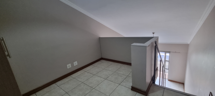 1 Bedroom Property for Sale in Hillcrest Gauteng