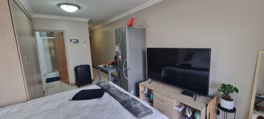 1 Bedroom Property for Sale in Hillcrest Gauteng