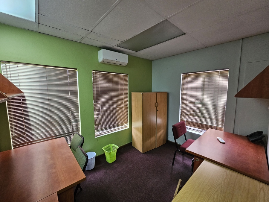 To Let Commercial Property for Rent in Die Hoewes Gauteng