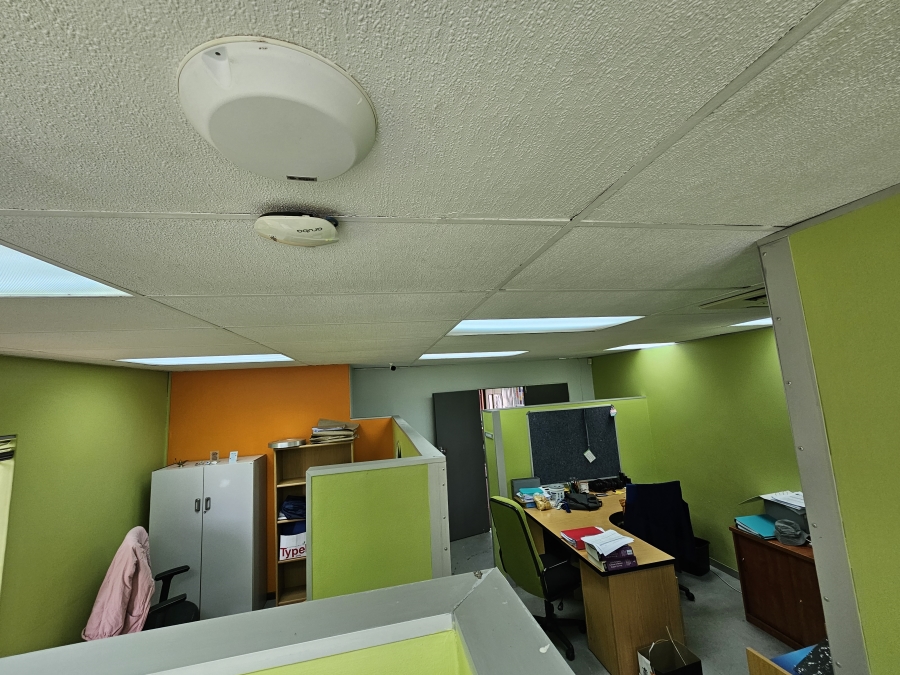 To Let Commercial Property for Rent in Die Hoewes Gauteng
