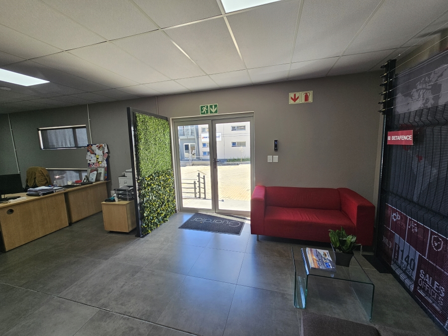 To Let Commercial Property for Rent in Knoppieslaagte Gauteng