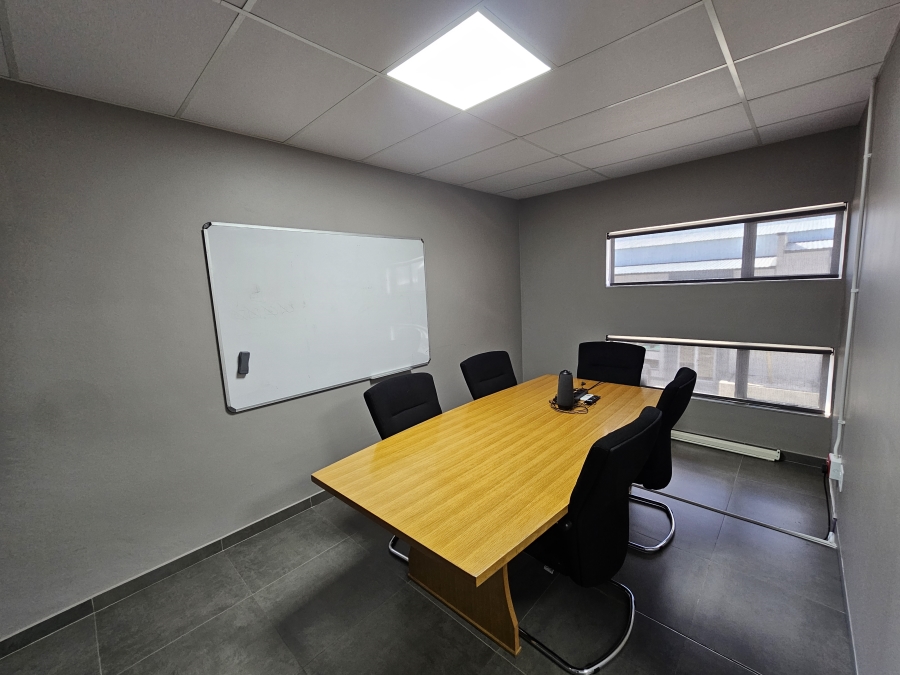To Let Commercial Property for Rent in Knoppieslaagte Gauteng