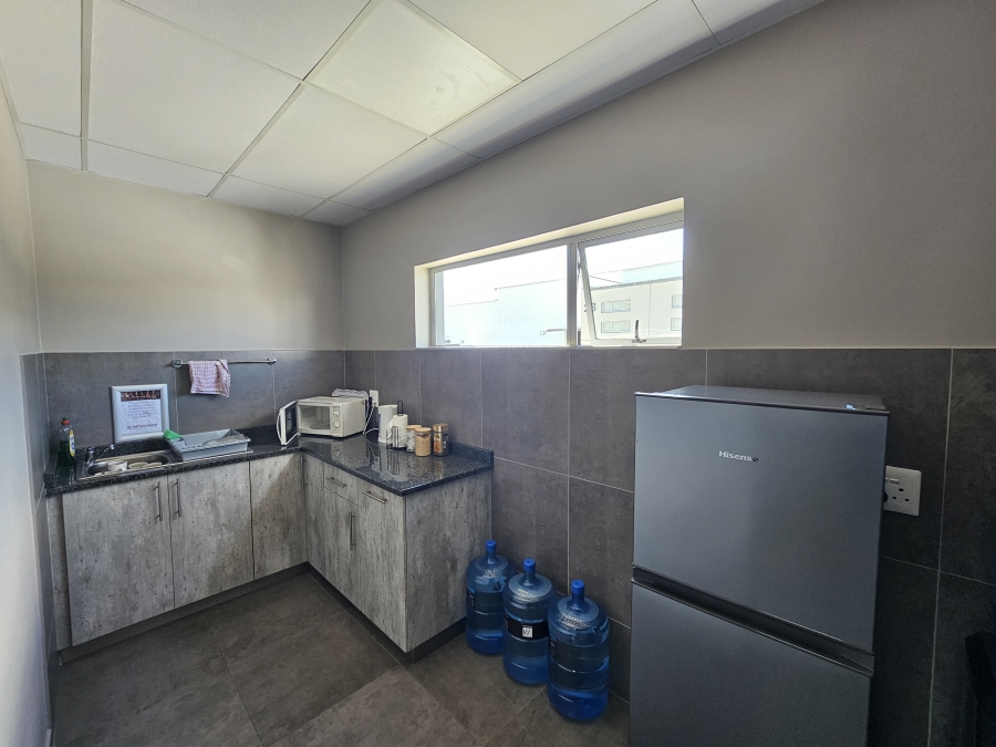 To Let Commercial Property for Rent in Knoppieslaagte Gauteng
