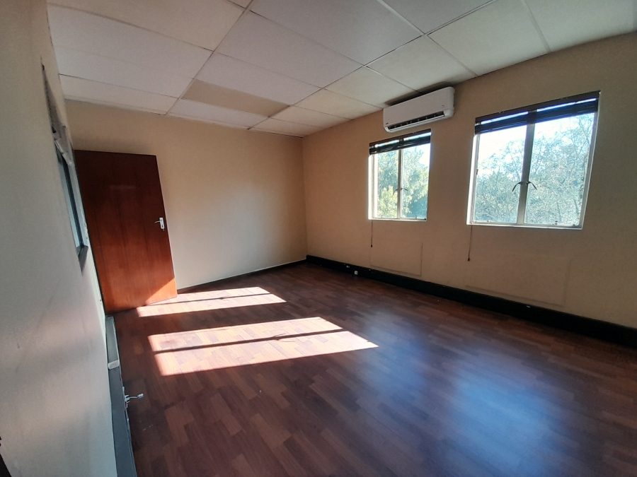 To Let Commercial Property for Rent in Randjespark Gauteng