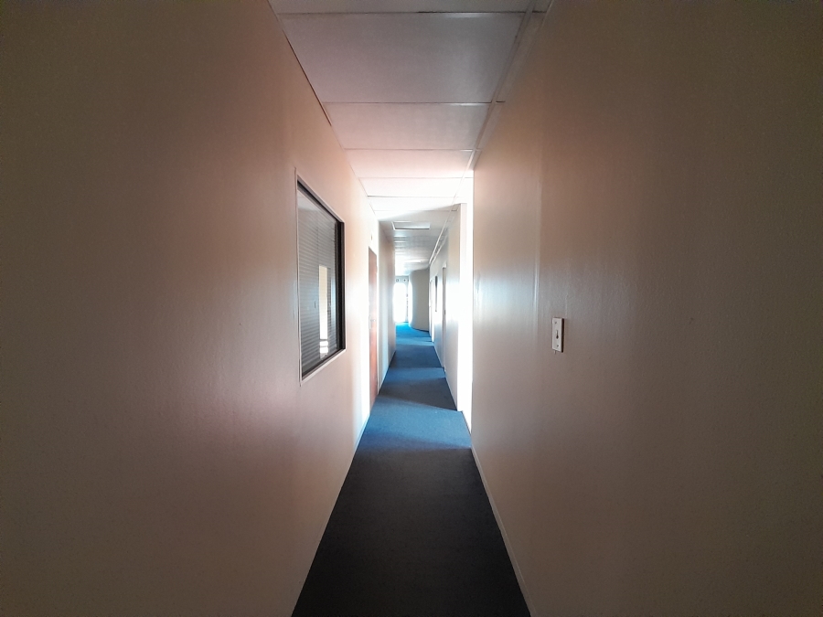 To Let Commercial Property for Rent in Randjespark Gauteng