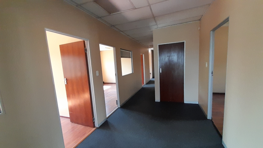 To Let Commercial Property for Rent in Randjespark Gauteng
