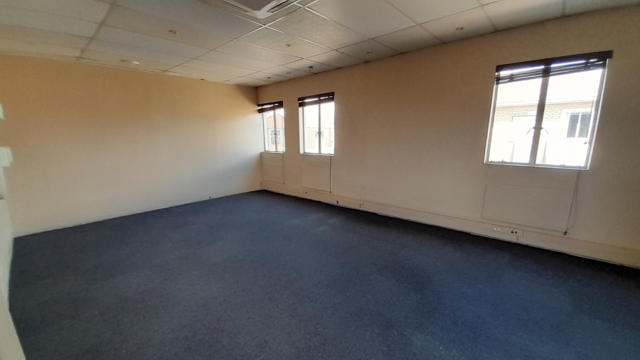 To Let Commercial Property for Rent in Randjespark Gauteng