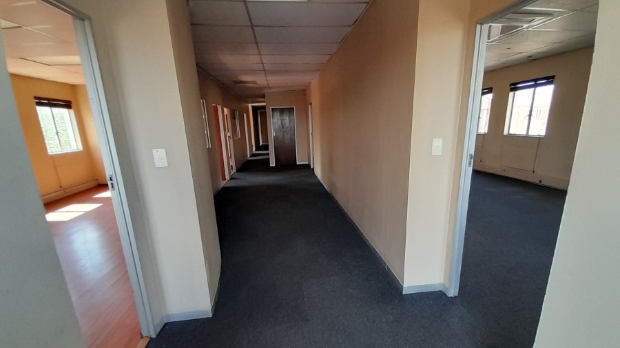 To Let Commercial Property for Rent in Randjespark Gauteng