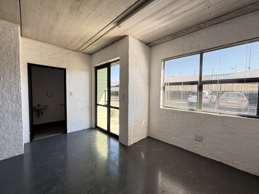 To Let Commercial Property for Rent in President Park Gauteng