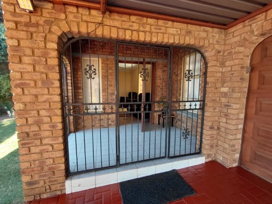 3 Bedroom Property for Sale in Klippoortje Gauteng