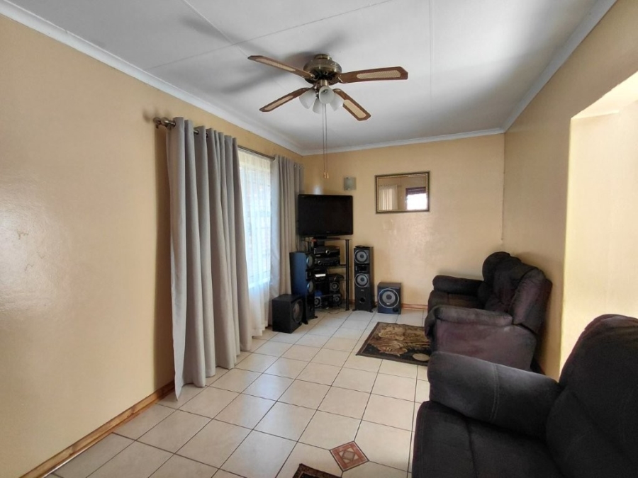 3 Bedroom Property for Sale in Klippoortje Gauteng
