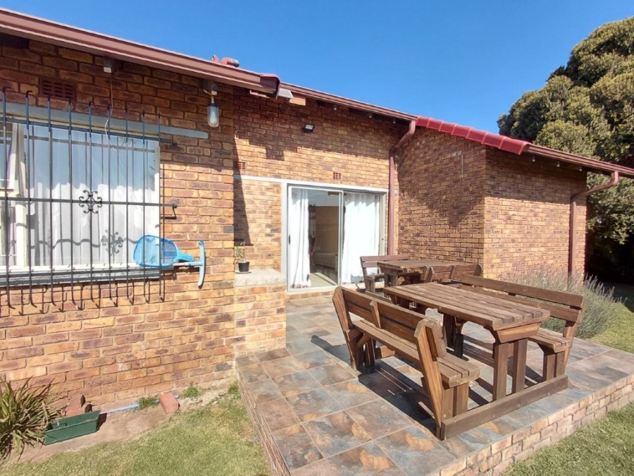 3 Bedroom Property for Sale in Klippoortje Gauteng